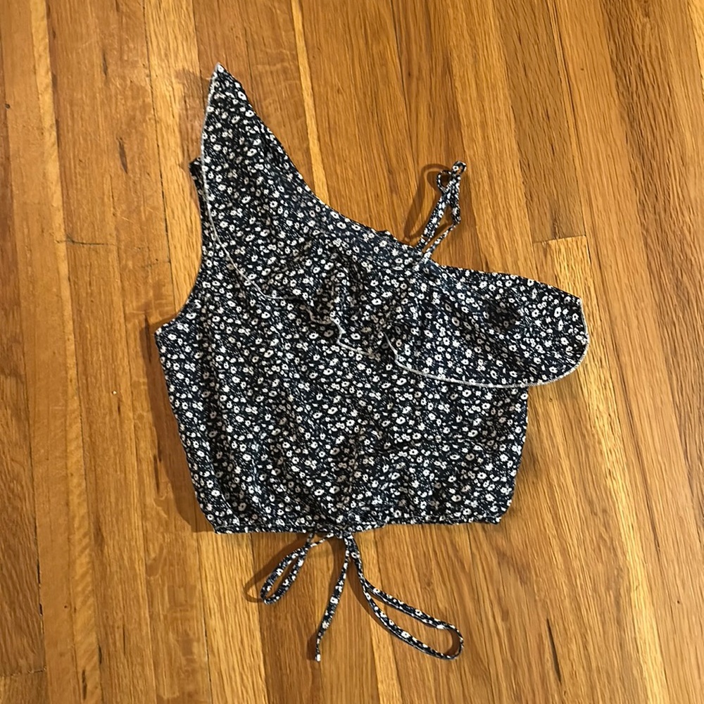 Flowered crop blouse